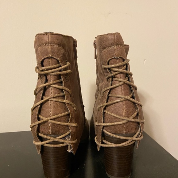 Fall booties - Picture 2 of 3